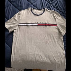 Men’s Tommy Hilfiger t-shirt (XL)